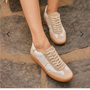 Dolce Vita Notice sneaker in ivory multi